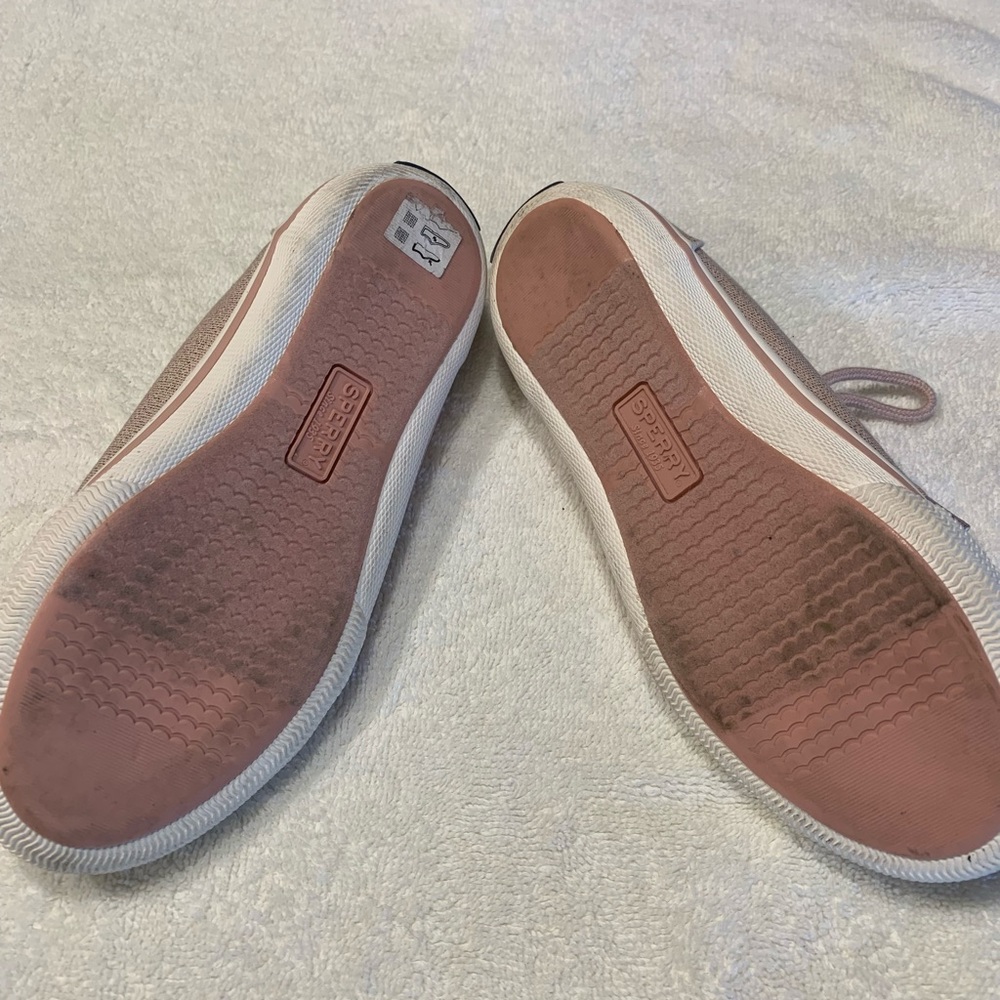 Sperry size 1 (youth) sparkly pink. Wore 1 or 2 times. - Picture 2 of 3